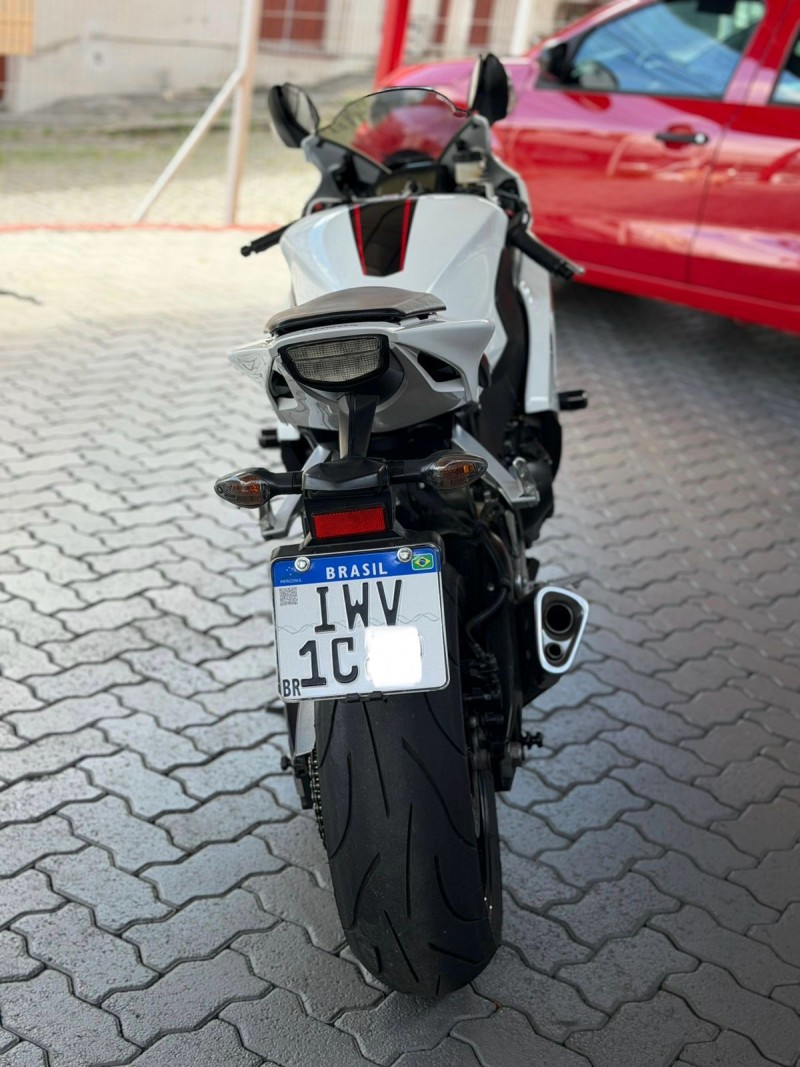 CBR 1000RR FIREBLADE - 2014 - CAXIAS DO SUL