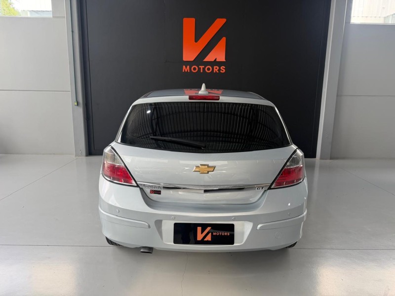 VECTRA 2.0 MPFI GT HATCH 8V FLEX 4P MANUAL - 2011 - CARLOS BARBOSA