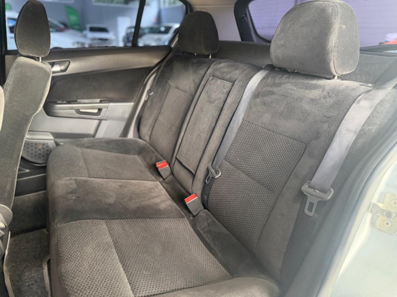 VECTRA 2.0 MPFI GT HATCH 8V FLEX 4P MANUAL - 2011 - CARLOS BARBOSA