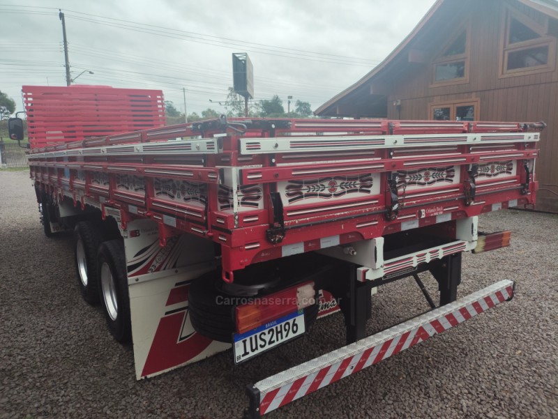 ACCELO 1016 3 EIXOS - 2013 - GARIBALDI