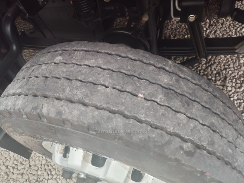 ACCELO 1016 3 EIXOS - 2013 - GARIBALDI