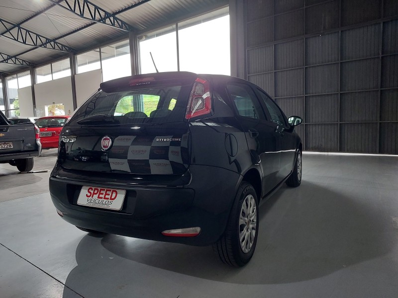 PUNTO 1.4 ATTRACTIVE 8V FLEX 4P MANUAL - 2014 - SãO SEBASTIãO DO CAí