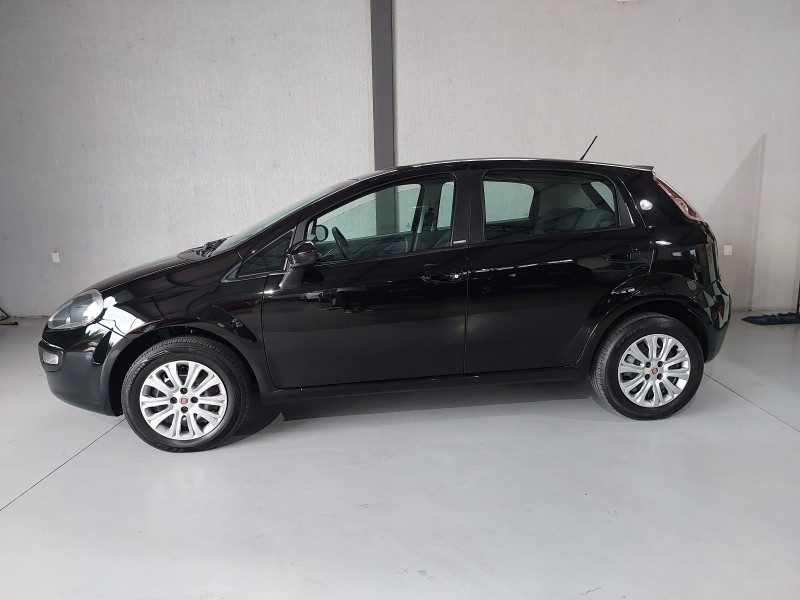 PUNTO 1.4 ATTRACTIVE 8V FLEX 4P MANUAL - 2014 - SãO SEBASTIãO DO CAí