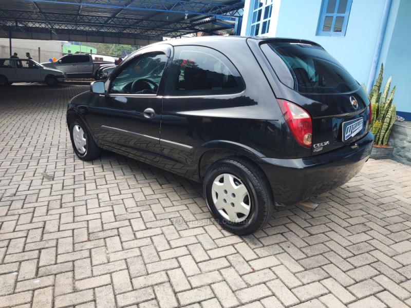CELTA 1.0 MPFI LIFE 8V FLEX 2P MANUAL - 2010 - CANELA