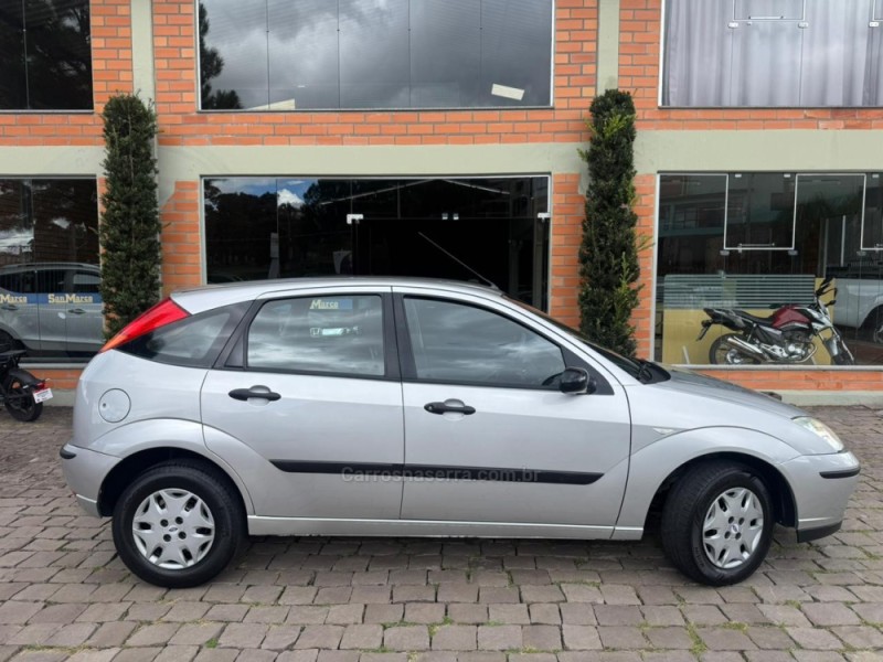 FOCUS 1.6 8V GASOLINA 4P MANUAL - 2006 - SãO MARCOS