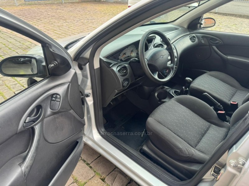 FOCUS 1.6 8V GASOLINA 4P MANUAL - 2006 - SãO MARCOS