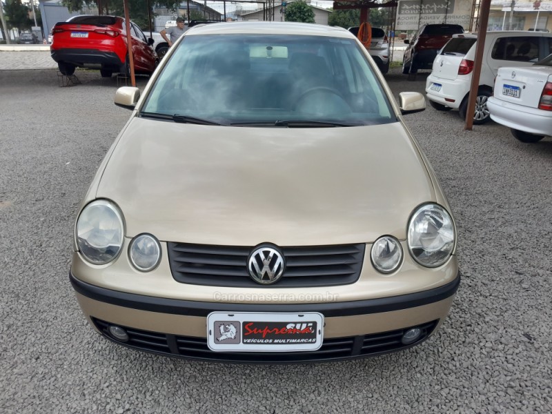 POLO 1.6 MI 8V GASOLINA 4P MANUAL - 2005 - VERANóPOLIS