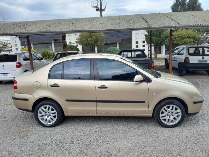 POLO 1.6 MI 8V GASOLINA 4P MANUAL - 2005 - VERANóPOLIS