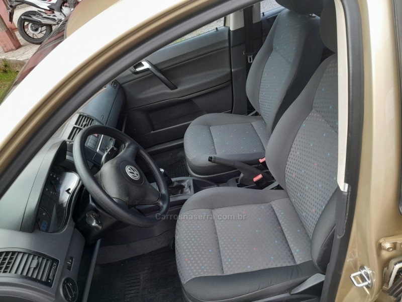 POLO 1.6 MI 8V GASOLINA 4P MANUAL - 2005 - VERANóPOLIS