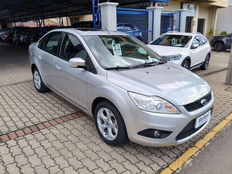FOCUS 2.0 TITANIUM SEDAN 16V FLEX 4P AUTOMÁTICO - 2011 - BOM PRINCíPIO