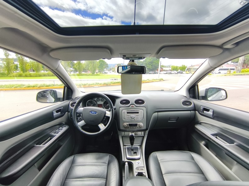 FOCUS 2.0 TITANIUM SEDAN 16V FLEX 4P AUTOMÁTICO - 2011 - BOM PRINCíPIO