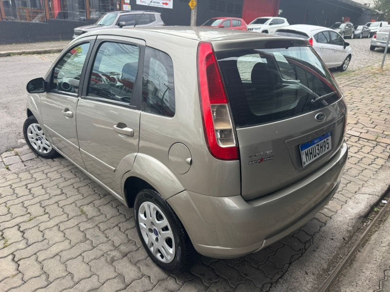 FIESTA 1.0 MPI CLASS 8V FLEX 4P MANUAL - 2010 - CAXIAS DO SUL