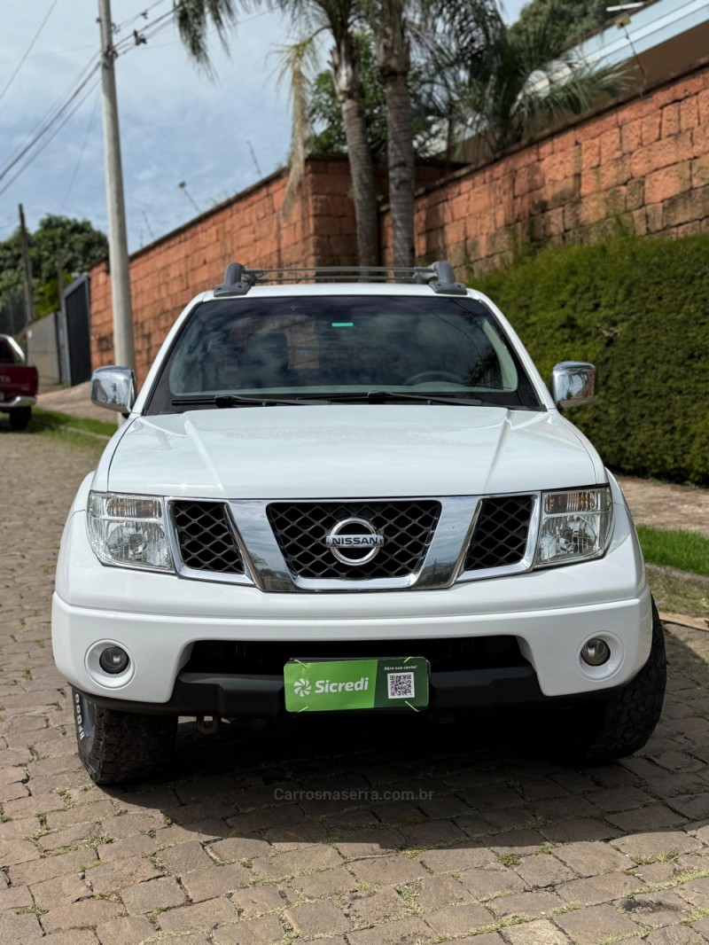 FRONTIER 2.5 LE ATTACK 4X4 CD TURBO ELETRONIC DIESEL 4P AUTOMÁTICO - 2011 - VENâNCIO AIRES