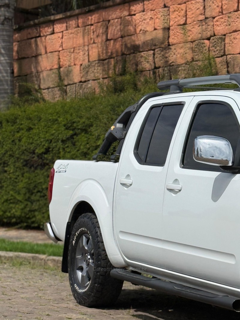 FRONTIER 2.5 LE ATTACK 4X4 CD TURBO ELETRONIC DIESEL 4P AUTOMÁTICO - 2011 - VENâNCIO AIRES