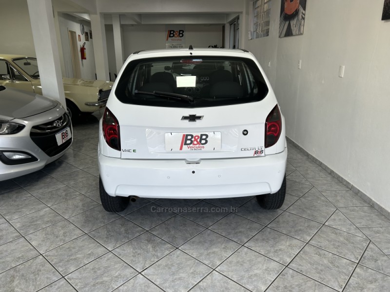 CELTA 1.0 MPFI LT 8V FLEX 4P MANUAL - 2014 - NOVA PRATA