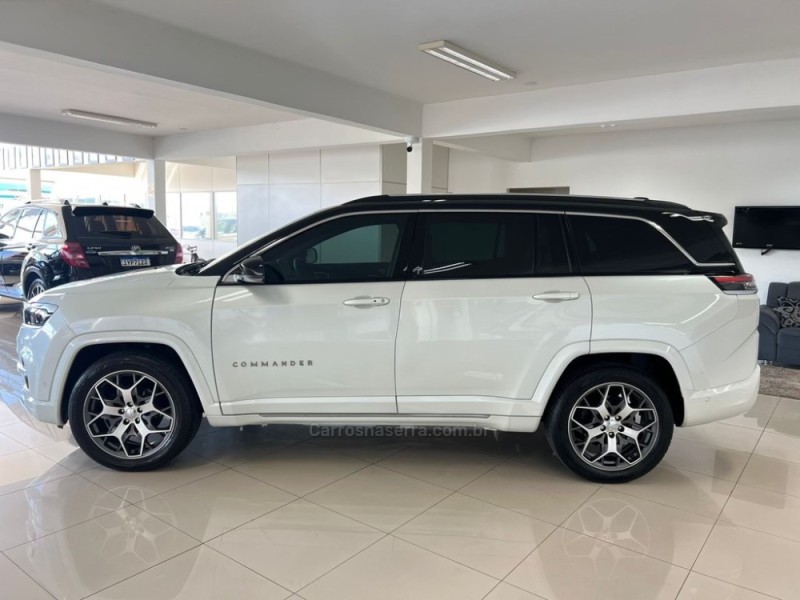 COMMANDER 1.3 OVERLAND T270 16V 4X2 TURBO FLEX 4P AUTOMÁTICO - 2023 - TAQUARA