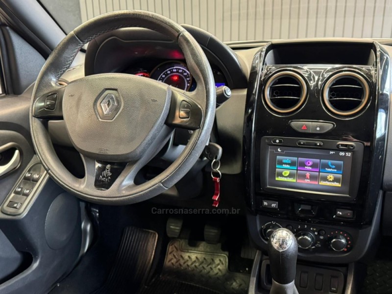 DUSTER 1.6 DAKAR 4X2 16V FLEX 4P MANUAL - 2016 - DOIS IRMãOS