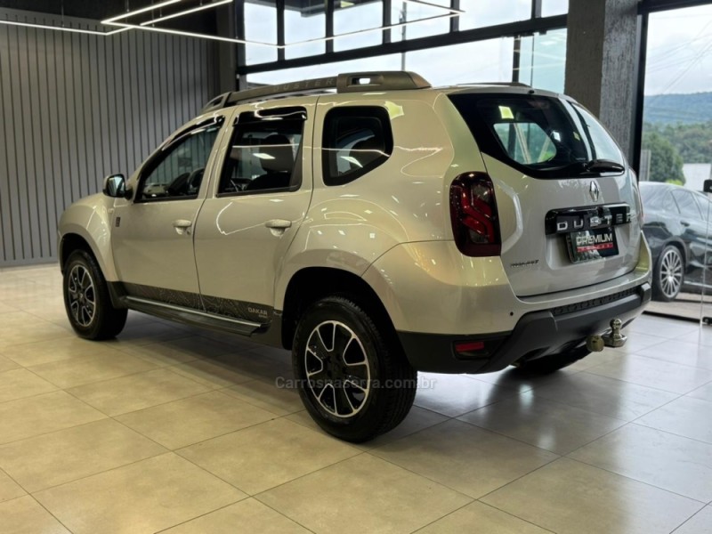DUSTER 1.6 DAKAR 4X2 16V FLEX 4P MANUAL - 2016 - DOIS IRMãOS