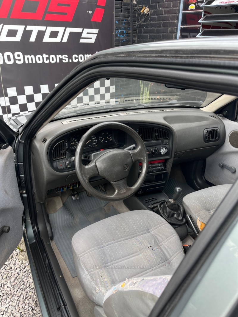 LOGUS 1.8 CL 8V GASOLINA 2P MANUAL - 1995 - CAXIAS DO SUL