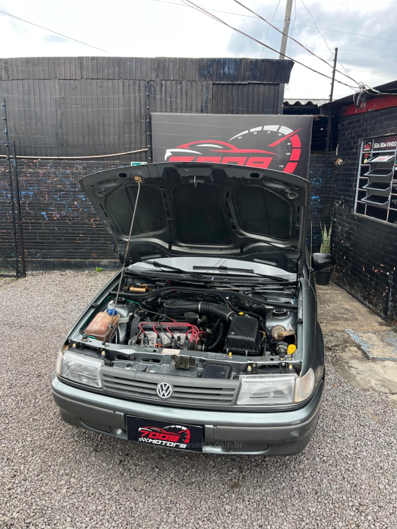 LOGUS 1.8 CL 8V GASOLINA 2P MANUAL - 1995 - CAXIAS DO SUL