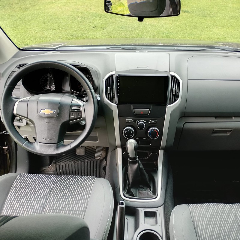 S10 2.4 LT 4X2 CD 8V FLEX 4P MANUAL - 2013 - FARROUPILHA