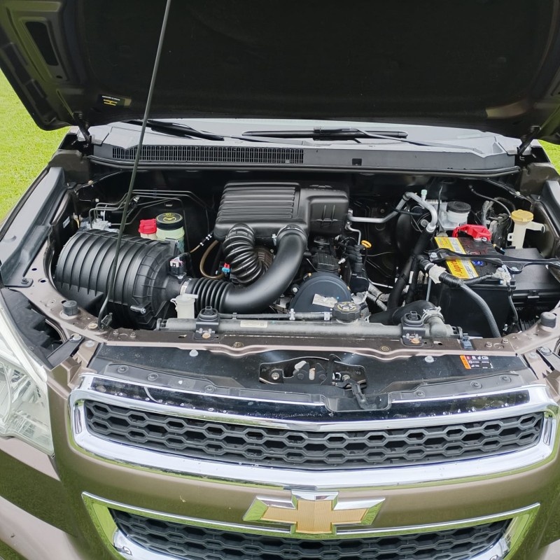 S10 2.4 LT 4X2 CD 8V FLEX 4P MANUAL - 2013 - FARROUPILHA