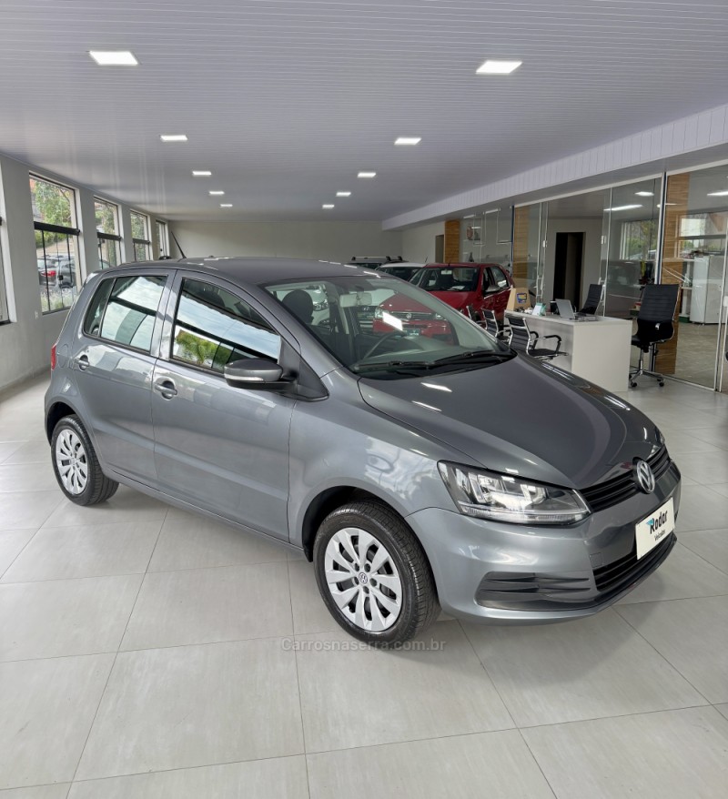 FOX 1.0 MPI TRENDLINE 12V FLEX 4P MANUAL - 2017 - VILA FLORES