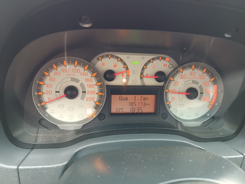 STRADA 1.8 MPI ADVENTURE LOCKER CE 8V FLEX 2P MANUAL - 2012 - FLORES DA CUNHA