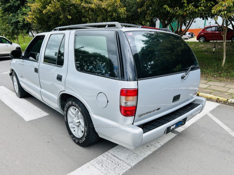 BLAZER 2.2 EFI DLX 4X2 8V GASOLINA 4P MANUAL - 2000 - BENTO GONçALVES