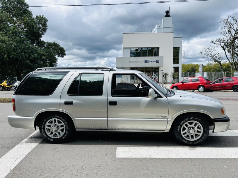 BLAZER 2.2 EFI DLX 4X2 8V GASOLINA 4P MANUAL - 2000 - BENTO GONçALVES