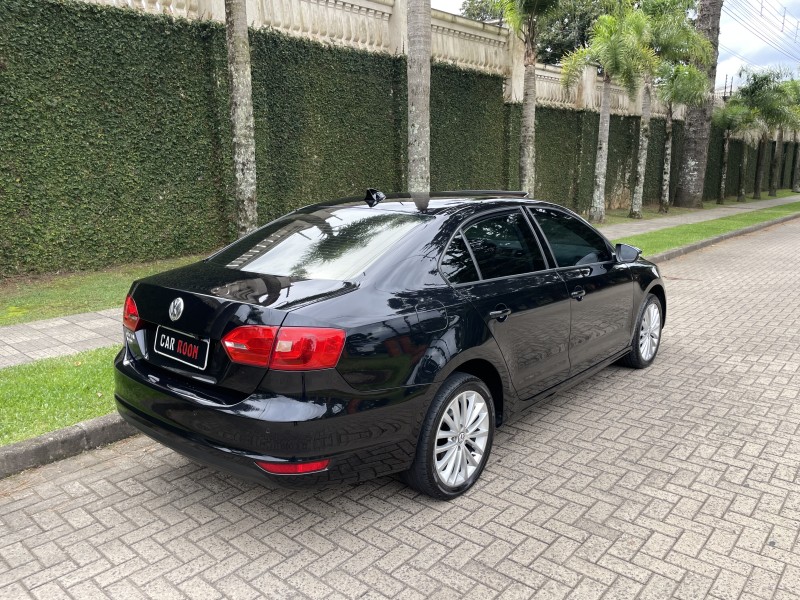 JETTA 2.0 COMFORTLINE FLEX 4P TIPTRONIC - 2011 - CAXIAS DO SUL
