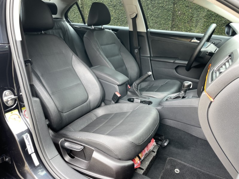 JETTA 2.0 COMFORTLINE FLEX 4P TIPTRONIC - 2011 - CAXIAS DO SUL