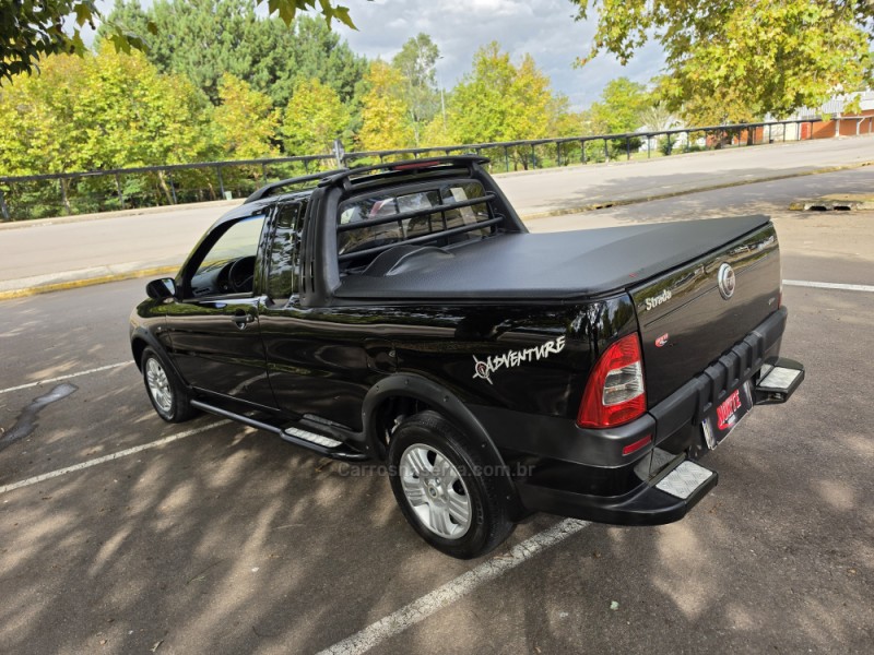STRADA 1.8 MPI ADVENTURE CE 8V FLEX 2P MANUAL - 2005 - BENTO GONçALVES