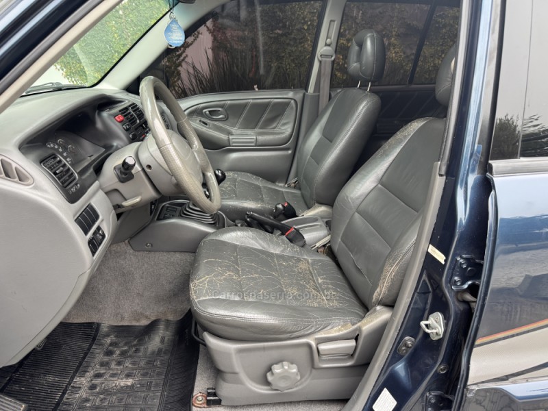 TRACKER 2.0 4X4 8V TURBO INTERCOOLER DIESEL 4P MANUAL - 2004 - FARROUPILHA