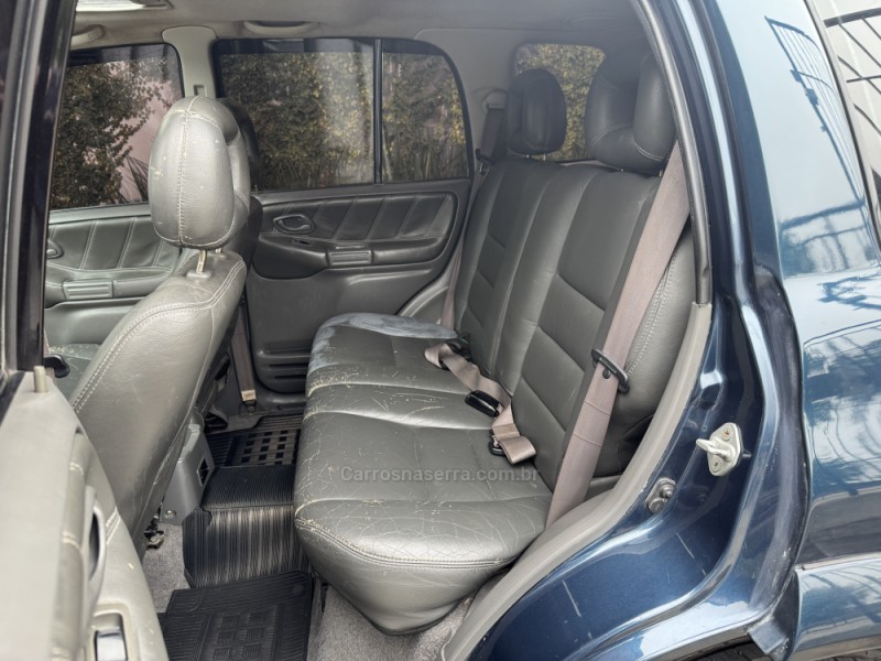 TRACKER 2.0 4X4 8V TURBO INTERCOOLER DIESEL 4P MANUAL - 2004 - FARROUPILHA