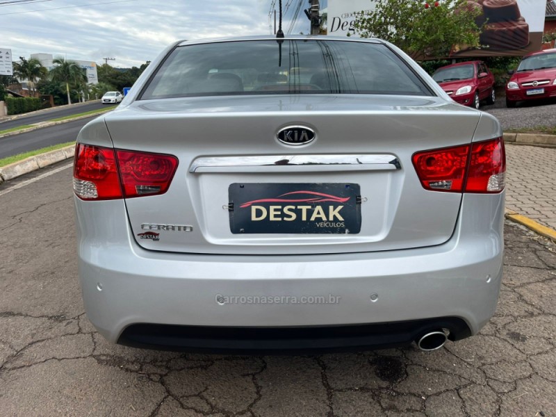 CERATO 1.6 SX3 16V GASOLINA 4P AUTOMÁTICO - 2013 - DOIS IRMãOS