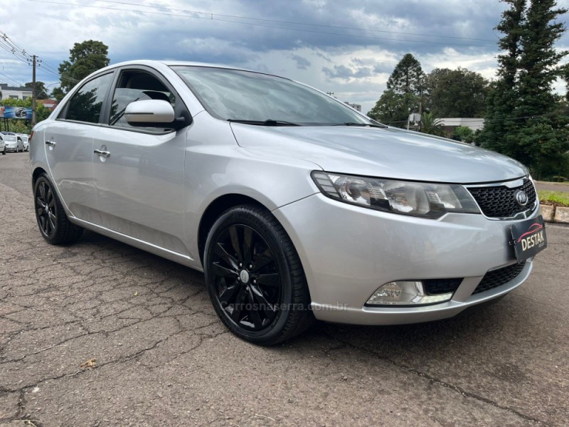 CERATO 1.6 SX3 16V GASOLINA 4P AUTOMÁTICO - 2013 - DOIS IRMãOS