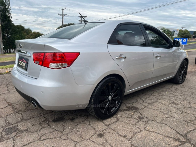 CERATO 1.6 SX3 16V GASOLINA 4P AUTOMÁTICO - 2013 - DOIS IRMãOS