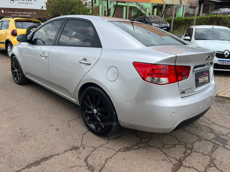 CERATO 1.6 SX3 16V GASOLINA 4P AUTOMÁTICO - 2013 - DOIS IRMãOS