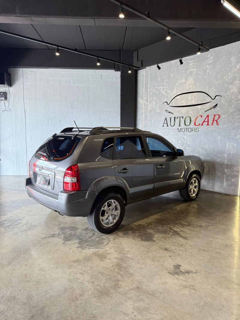 TUCSON 2.0 MPFI GLS 16V 143CV 2WD FLEX 4P AUTOMÁTICO - 2015 - CAXIAS DO SUL