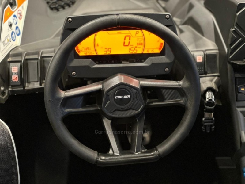 MAVERICK XRS X3 XRS TURBO RR SMART SHOX - 2023 - CAXIAS DO SUL