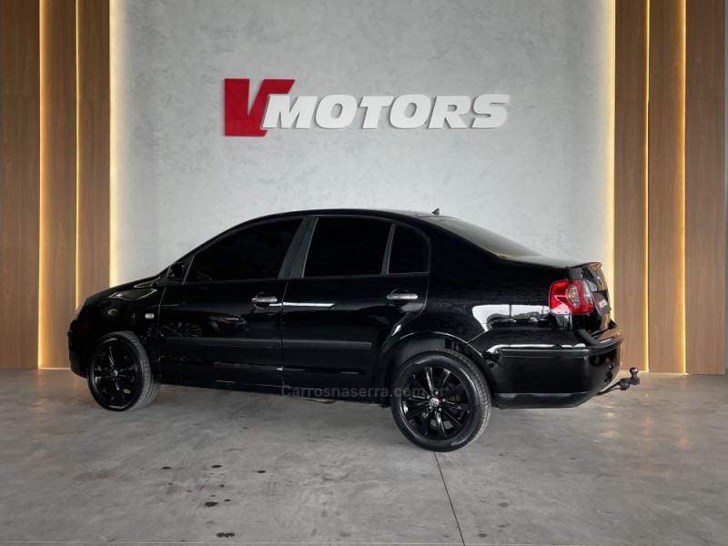 POLO SEDAN 1.6 MI 8V FLEX 4P MANUAL - 2008 - PAROBé