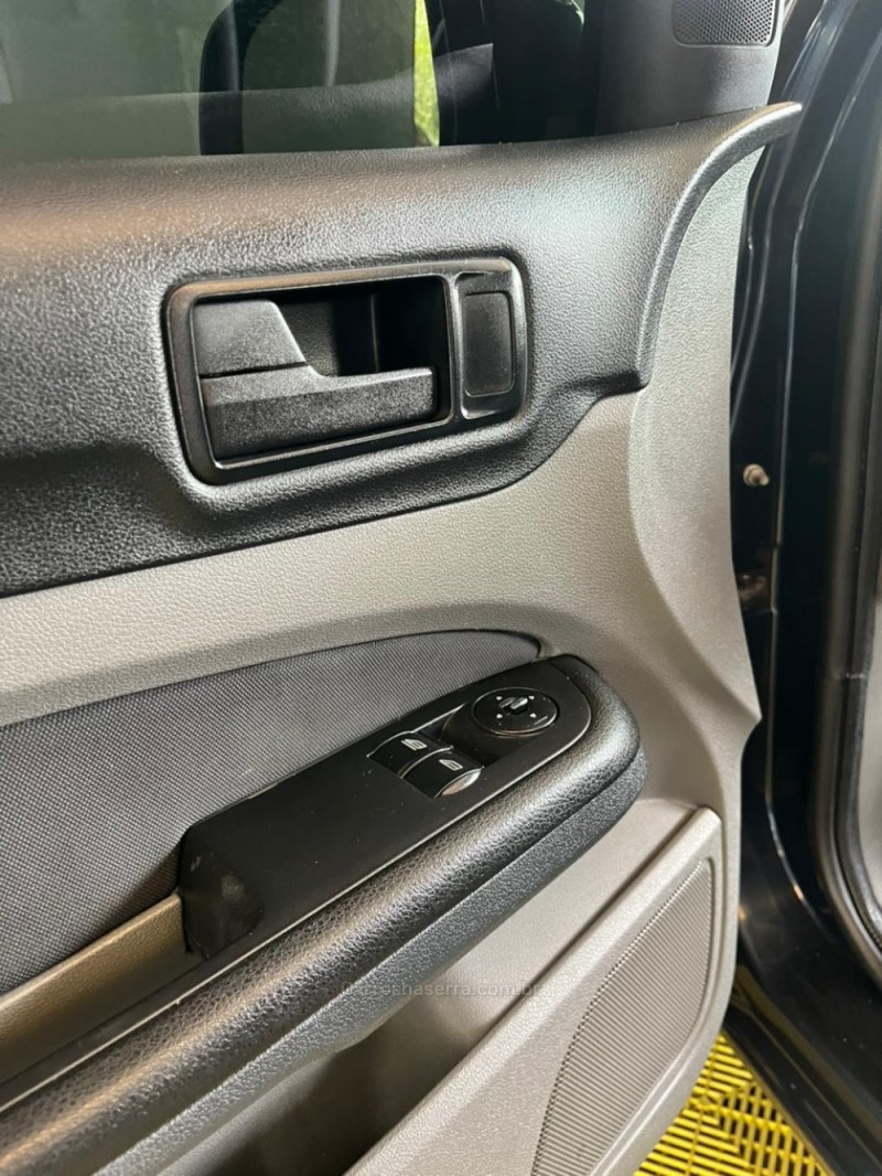 FOCUS 1.6 SE 16V FLEX 4P MANUAL - 2011 - CAXIAS DO SUL