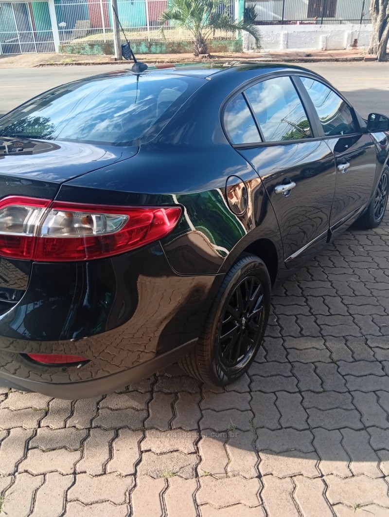 FLUENCE 2.0 DYNAMIQUE 16V FLEX 4P AUTOMÁTICO - 2015 - PASSO FUNDO