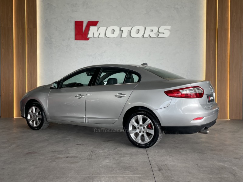 FLUENCE 2.0 DYNAMIQUE PLUS 16V FLEX 4P AUTOMÁTICO - 2011 - PAROBé