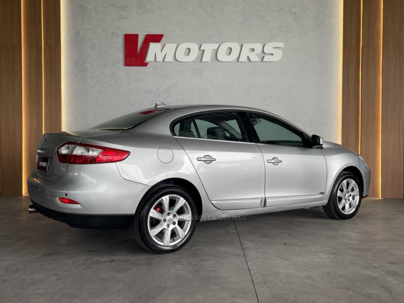 FLUENCE 2.0 DYNAMIQUE PLUS 16V FLEX 4P AUTOMÁTICO - 2011 - PAROBé