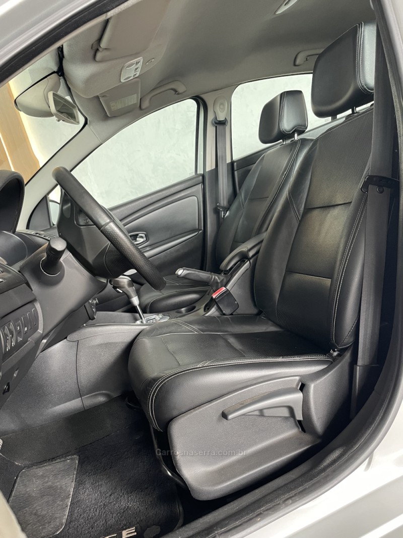 FLUENCE 2.0 DYNAMIQUE PLUS 16V FLEX 4P AUTOMÁTICO - 2011 - PAROBé