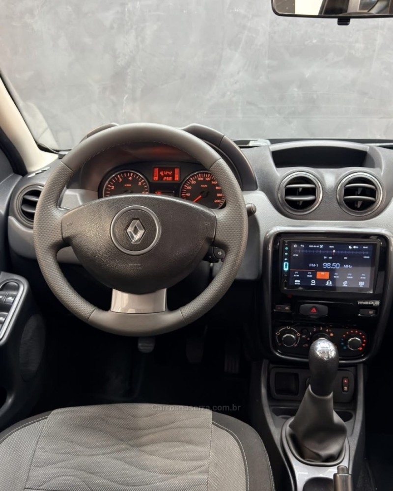 DUSTER 1.6 DYNAMIQUE 4X2 16V FLEX 4P MANUAL - 2013 - CAXIAS DO SUL