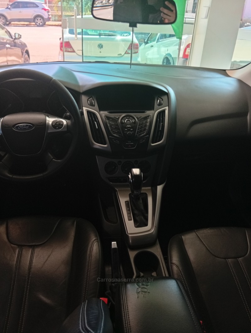 FOCUS 1.6 SE 16V FLEX 4P AUTOMÁTICO - 2014 - PASSO FUNDO