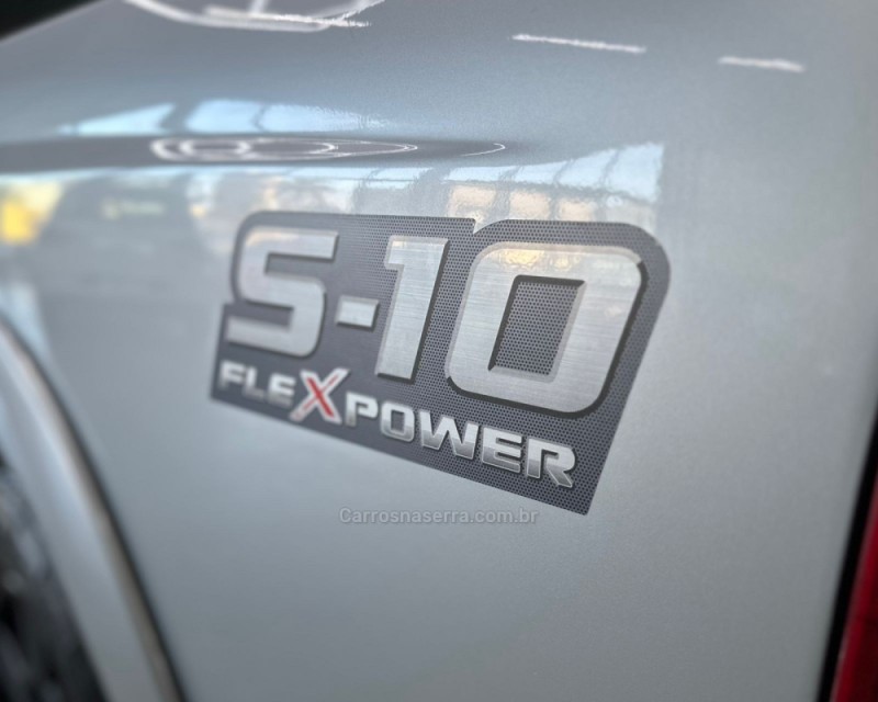 S10 2.4 MPFI ADVANTAGE 4X2 CD 8V GASOLINA 4P MANUAL - 2009 - VACARIA